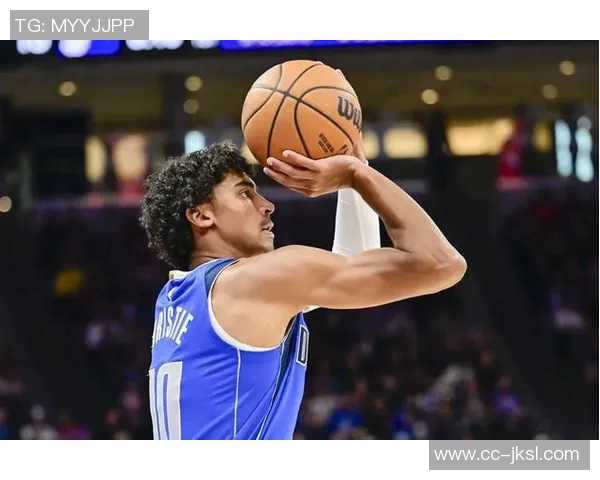 基德谈克里斯蒂状态良好并指出外线防守失误导致对手轻松得分