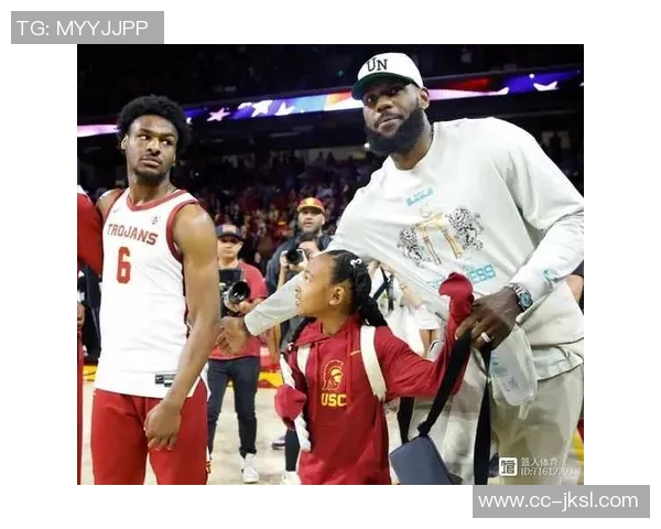 布朗尼G联盟首秀表现出色贡献15分4板8助蒂耶罗同样精彩砍下19分4板