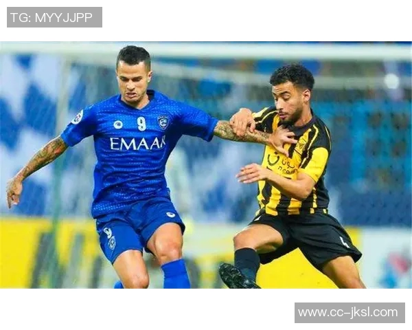 里贝里重返米兰训练基地与球迷互动官方社交媒体热情欢迎他回归