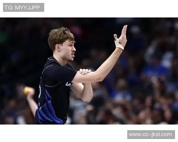 弗拉格圣诞大战表现出色贡献27分6板5助哈珀20分钟内也有亮眼表现