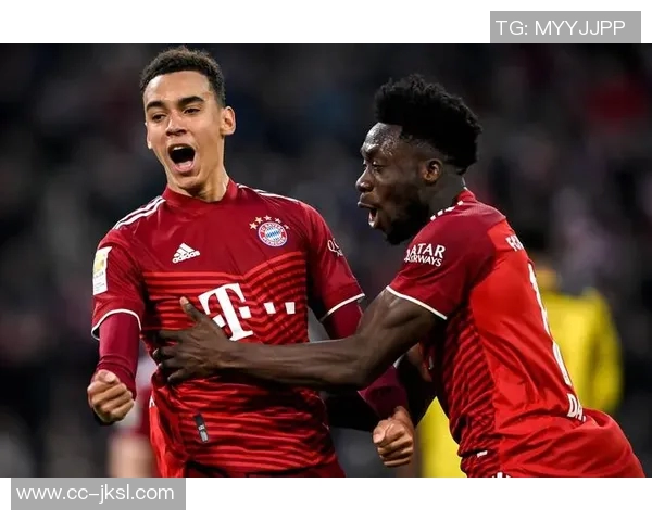 拜仁训练人数不足仅四名一线队员参与三名为门将情况堪忧