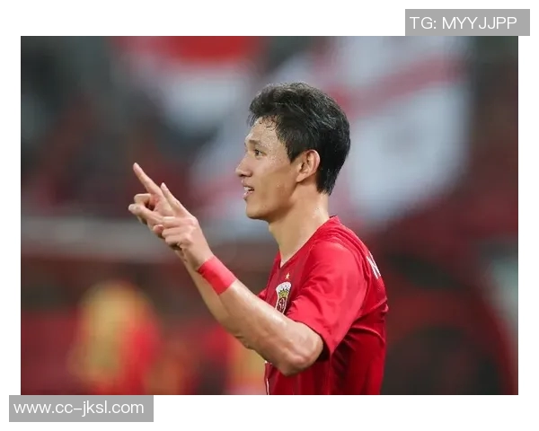 蓉城逆境中失利韩鹏飞错失良机延吉头球双响助队反超比分 蓉城逆境中失利韩鹏飞错失良机延吉头球双响助队反超比分